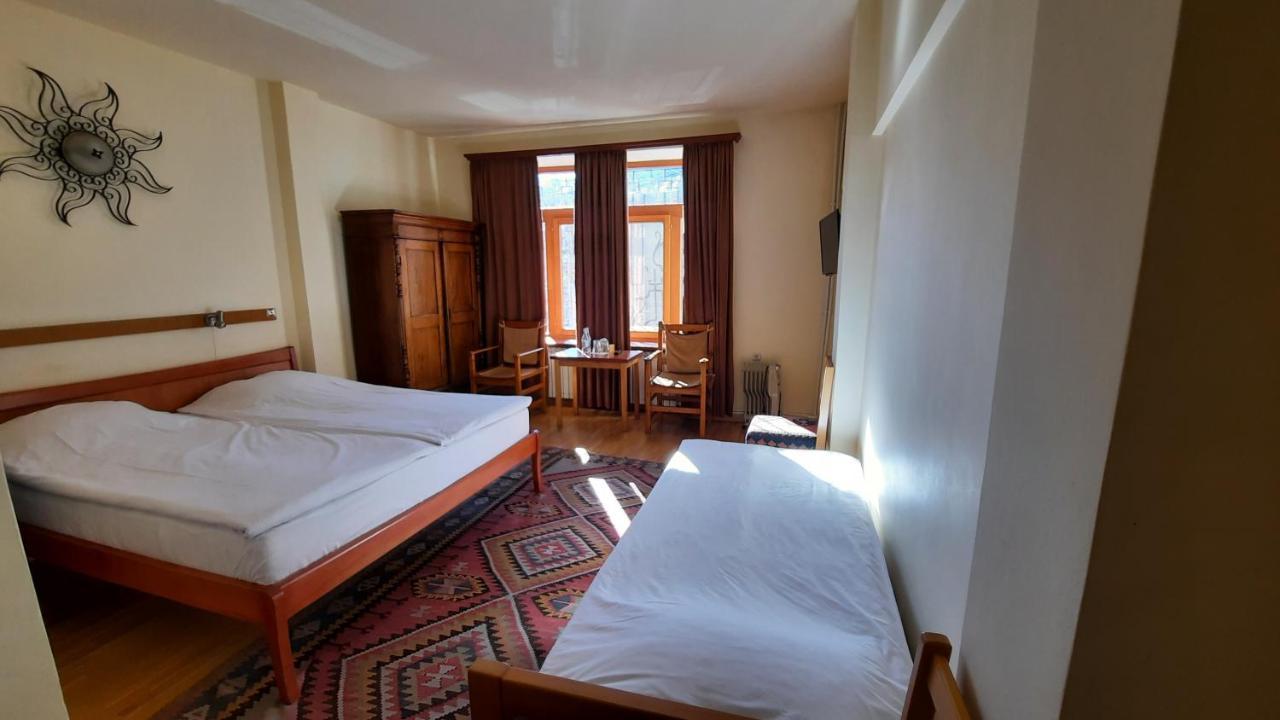 Hotel Mirhav Goris Ngoại thất bức ảnh